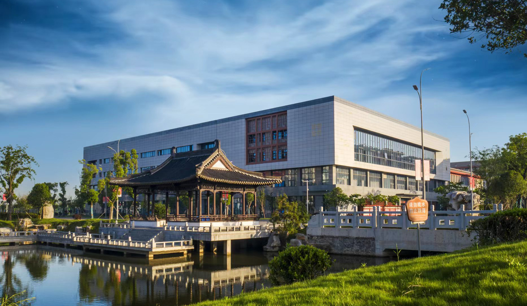 2024年扬州大学专接本招生简介！