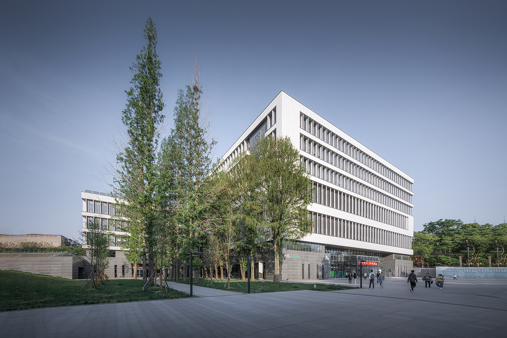 南京林业大学全日制专接本招生简章-专转本落榜考生就读本科另外一种途径！